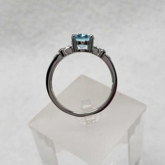 Topaz And Bezel Set Spinel Ring - Picture 4 of 8